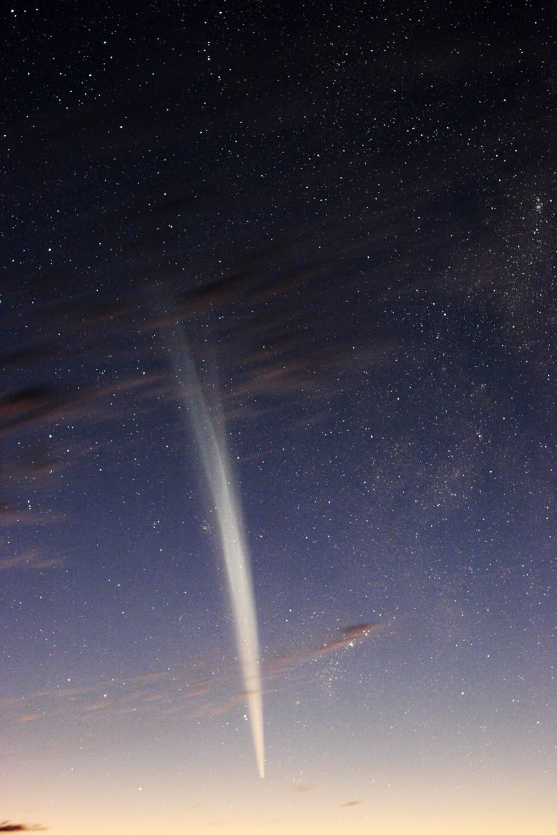 Lovejoy cometa dirigiéndose hacia el sol, su máximo acercamiento el 16 de diciembre Lovejoyfromearth