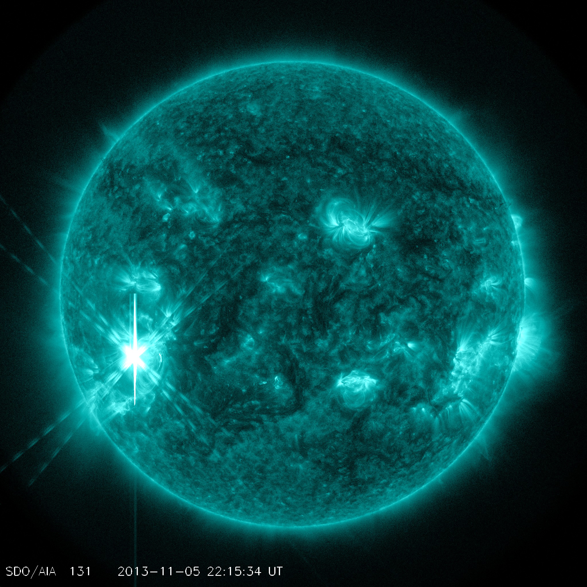 http://spaceweather.com/images2013/05nov13/x3.jpg?PHPSESSID=iet7592adeg4tnefnkpulm1co2