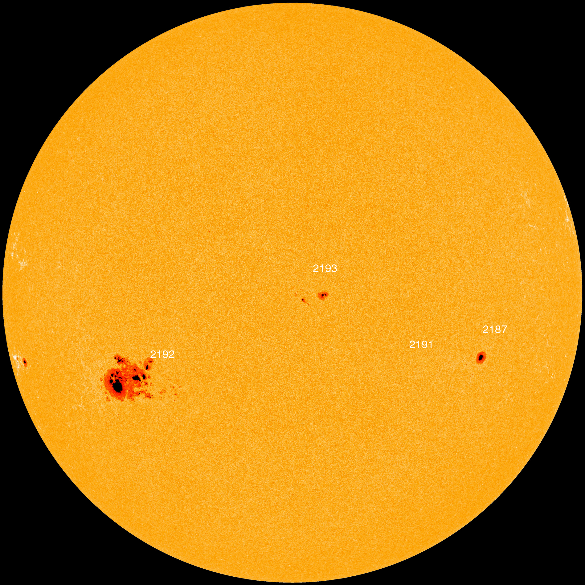 Erupciones solares  - Página 2 Hmi1898