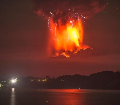 http://spaceweather.com/images2015/23apr15/volcaniclightning_strip.jpg