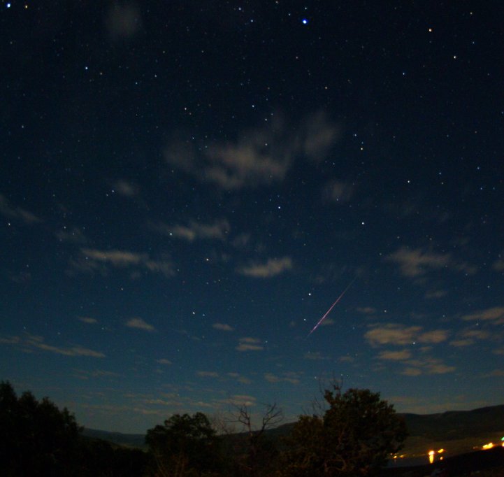 http://spaceweather.com/meteors/perseids/images2009/12aug09/jimmy-westlake1.jpg