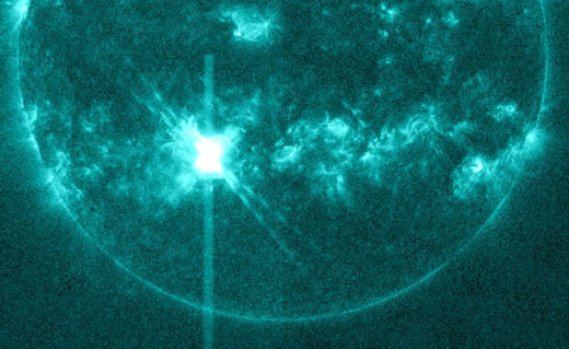 https://www.spaceweather.com/images2024/01oct24/x7_teal_crop_strip.jpg