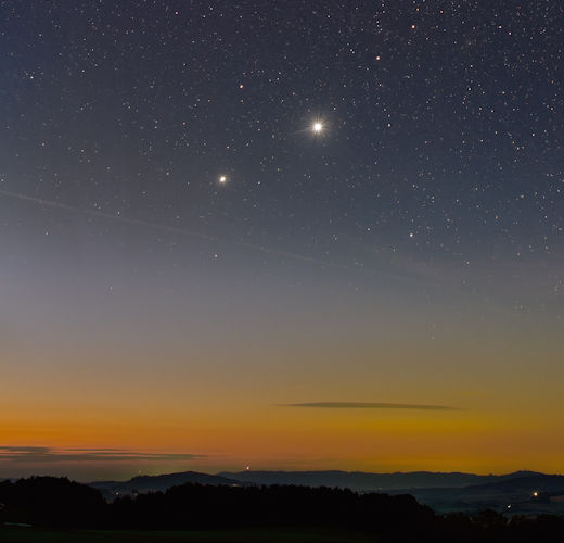 Vénus et Jupiter au-dessus de l'Autriche, photo Georg Klingersberger